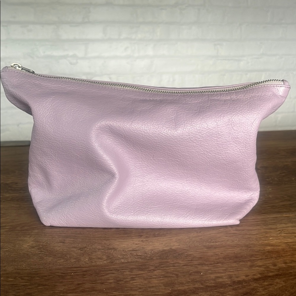BAGGU Lavender Leather Pouch